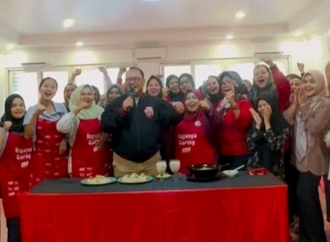 Devi Suhartoni Dongkrak Kreativitas Perempuan Lewat Kelas Memasak Riang Gembira