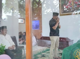Hamenang Wajar Ismoyo Ikut Salatkan Jenazah Sahabatnya, Wabup Klaten Benny Indra 