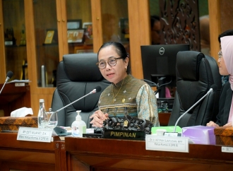 MY Esti Tegaskan Pentingnya Komitmen Kader PDI Perjuangaan dalam Merawat Bumi 