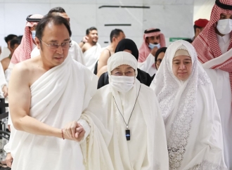 Tunaikan Umrah, Megawati Didampingi Prananda dan Puan Ambil Miqat Masjid Tan'im 