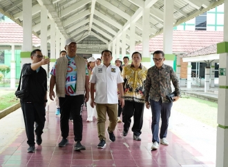 Komang Koheri Terjun Langsung Tinjau Baksos Operasi Bibir Sumbing di RSUD Demang Sepulau Raya