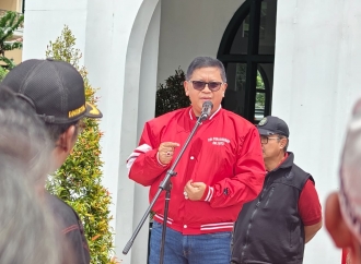 Hasto Kristiyanto Tanam Pohon di Embung Giwangan, Tekankan Politik Sebagai Strategi Kebudayaan.