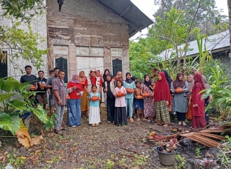 Banteng Kota Lhokseumawe Bagikan Daging Siap Masak ke Korban Bencana