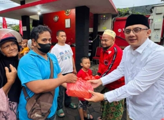 Deni Wicaksono Pastikan Banteng Jatim Komitmen Berbagi Saat Bulan Suci Ramadan