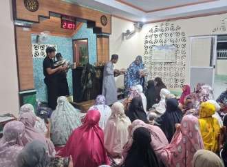 Sri Lalusu Silaturahmi dan Berbagi Bersama Jamaah Masjid Al-Kautsar Kilper