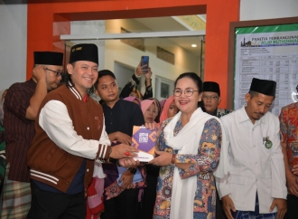 Agustina Wilujeng Distribusikan 20 Ribu Al Quran