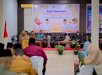 Safari Ramadan Bupati Kasmarni di Kec. Pinggir: Hidupkan Kembali Semangat Gotong Royong 