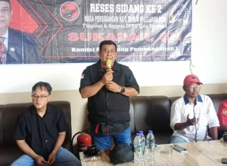 Ijazah yang Ditahan, Pavingisasi, Hingga Pemblokiran Adminduk Jadi Keluhan Krusial Warga Surabaya