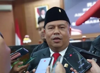 Kepler Sianturi Galang Gotong Royong & Dorong Bantuan Pokir Untuk Para Kebakaran di Tawang