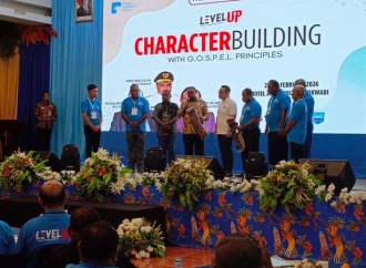 Bupati Manokwari Hermus Indou: Pemimpin Adalah Kepala, Bukannya Ekor