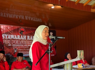 Lesty Ajak Kader Banteng Jatiagung Kompak dan Solid Besarkan Partai