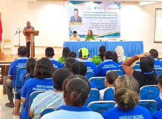 Obet Ingatkan SPPG di Manokwari Utamakan Muti dan Kualitas 
