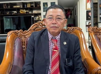 Dorong Digitalisasi Pendidikan Kalbar, Cornelis Kawal Pemasangan PLTS SuperSUN di 62 Sekolah