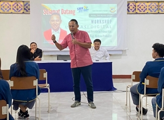 Nico Siahaan Gelar Literasi Digital di SMK ICB Cinta Teknika, Soroti Judi Online Hingga Deepfake