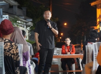 Banyu Biru Djarot Bagikan Sembako dan Perkuat Nilai Kebangsaan di Mojokerto