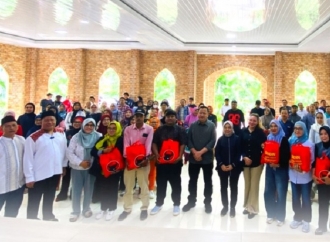 Sudin Salurkan Paket Sembako Sekaligus Tali Asih ke 20 PAC PDI Perjuangan Se-Kota Bandar Lampung