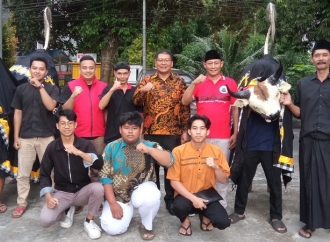 DPC BMI Kabupaten Malang Bagikan Ratusan Paket Takjil ke Masyarakat 