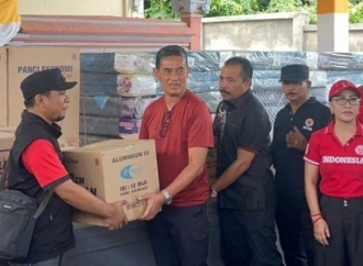 PDI Perjuangan Buleleng Gotong Royong Galang Donasi Bagi Korban Banjir di Banjar