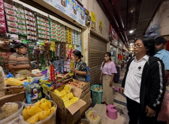 Budi Leksono Pastikan Stok  Bahan Pokok di Kota Pahlawan Aman Jelang Lebaran