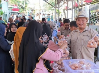 Bupati Tika Apresiasi Pasar Murah di Pageruyung, Ringankan Beban Ekonomi Warga 