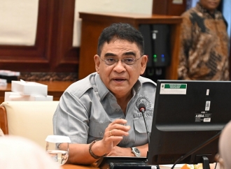 Andreas Hugo Minta Pemotongan Gaji Juga Dimulai dari Presiden dan Wapres