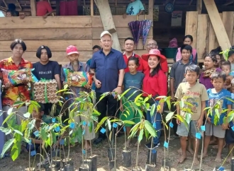 Matindas J. Rumambi Temui Warga KAT Suku Saluan Bohinunuk