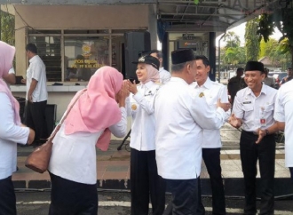 Hari Pertama Kerja Usai Lebaran, Bupati Tika Bakal Beri Sanksi ke ASN Jika Bolos 