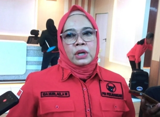 Ida Nurlaela Wiradinata Borong Bandros Hingga Apresiasi Pengamen Saat Kundapil di Kuningan 