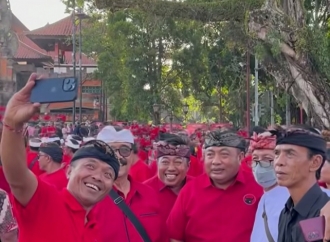 I Nyoman Parta Tekankan Pentingnya Pemaknaan Ideologi Partai Saat Pengukuhan Struktur Kader PDI Perjuangan di Kab. Gianyar