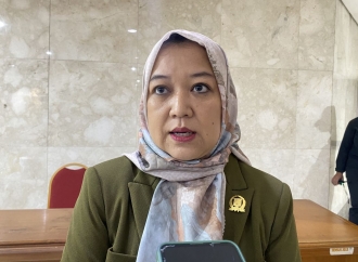 Yuke Yurike Ingatkan Ada Sanksi Tegas Terhadap Pelaku Pembakaran Sampah Secara Ilegal