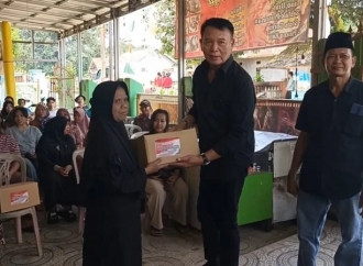 TB Hasanudin Serahkan Bansos di Kalijati Subang dan Tegaskan Sikap PDI Perjuangan Soal MBG