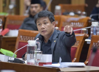 Bonnie Triyana Tegaskan Guru Harus Sejahtera