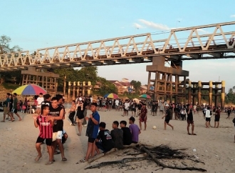 Lasarus Tegaskan Kondisi Kemacetan di Kawasan Jembatan Melawi Semakin Memburuk