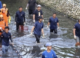 Pramono Instruksikan Perluas Operasi Penangkapan Ikan Sapu-Sapu 