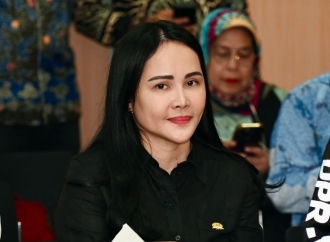 Shanty Alda Soroti Pemenuhan Standar Industri Baterai Nasional di Karawang