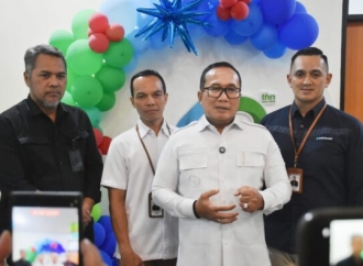 Sujiwo Alihkan Anggaran Infrastruktur Jalan ke Pembangunan Pendidikan