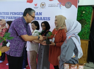 Jangan Cuma Jualan, Putra Ajak UMKM Jaktim Melek Bisnis dan Berdikari Pangan