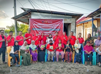 Semangat Hari Kartini: DPC PDI Perjuangan Busel Bagikan 21 Jenis Bibit, Dorong Ibu Rumah Tangga Mandiri Pangan