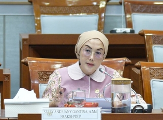 Selly Gantina Tegaskan Layanan One Stop Service Haji Harus Bebas Calo dan Profesional