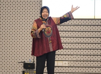 Risma Ingatkan Pentingnya Kehati-hatian Kelola Anggaran dan Utang di Kota Surabaya
