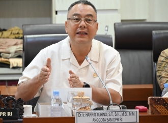 Harris Turino Serahkan Ambulans Gratis untuk Brebes: "100 Persen Tanpa Biaya"