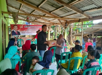 Reses di Subang, TB Hasanuddin Serap Aspirasi dan Bagikan Bantuan Sembako 