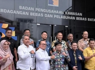 Kawal Proyek Air Bersih Rp93 Miliar, Bupati Sujiwo Targetkan Distribusi Lancar Tahun Depan