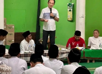 Rudianto Tjen Tekankan Kerja Keras, Kejujuran, dan Kemauan Belajar Kepada Para Santri 