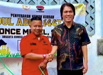 Once Mekel Salurkan Puluhan Hewan Kurban untuk Warga Prasejahtera di Jakarta