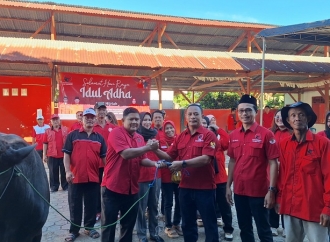 Momentum Iduladha, DPC PDI Perjuangan Pringsewu Tebar 539 Kantong Daging Kurban