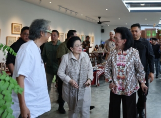 125 Tahun Bung Karno, Dampingi GKR Hemas, Megawati Buka Pameran Seni Rupa “Mata Hati Soekarno” di Yogya
