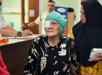 Rudianto Tjen Ajak Warga Pulau Bangka Manfaatkan Operasi Katarak Gratis Yayasan Rudi Center Bersama PDI Perjuangan Babel