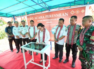 Karolin Minta Warga Jaga SPAM Desa Sepangah: Rusak Pipa, Saya Laporkan Polisi!