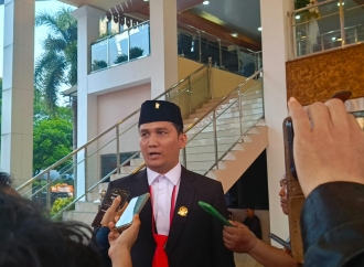 DPRD Kabupaten Bekasi Sahkan Dua Raperda, Fraksi PDI Perjuangan Semprot Absennya Pejabat OPD